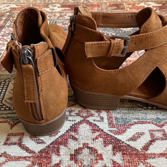 [Indigo Rd] Shoes - Picture 4 of 6